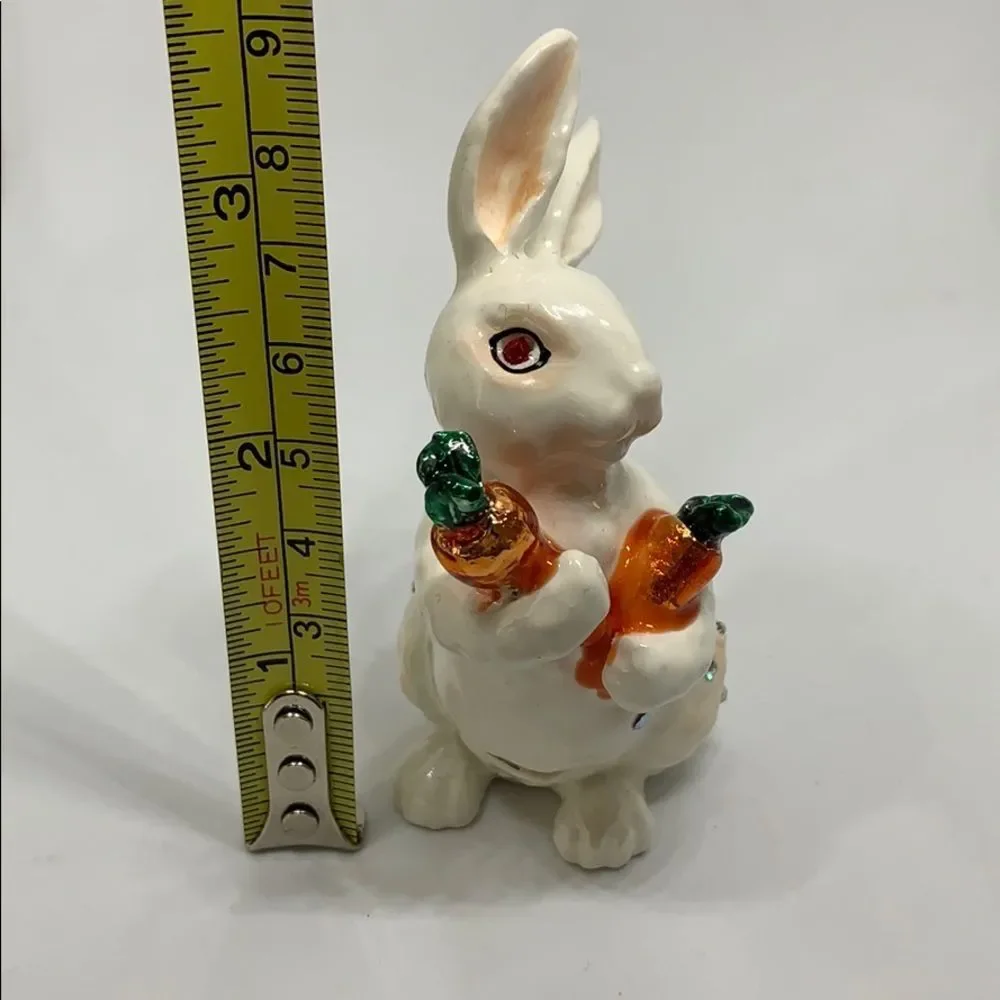 Rabbit 🐰 secret container
